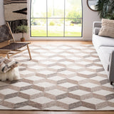 Safavieh Kilim 8'-0" x 10'-0" Rug in Ivory / Brown