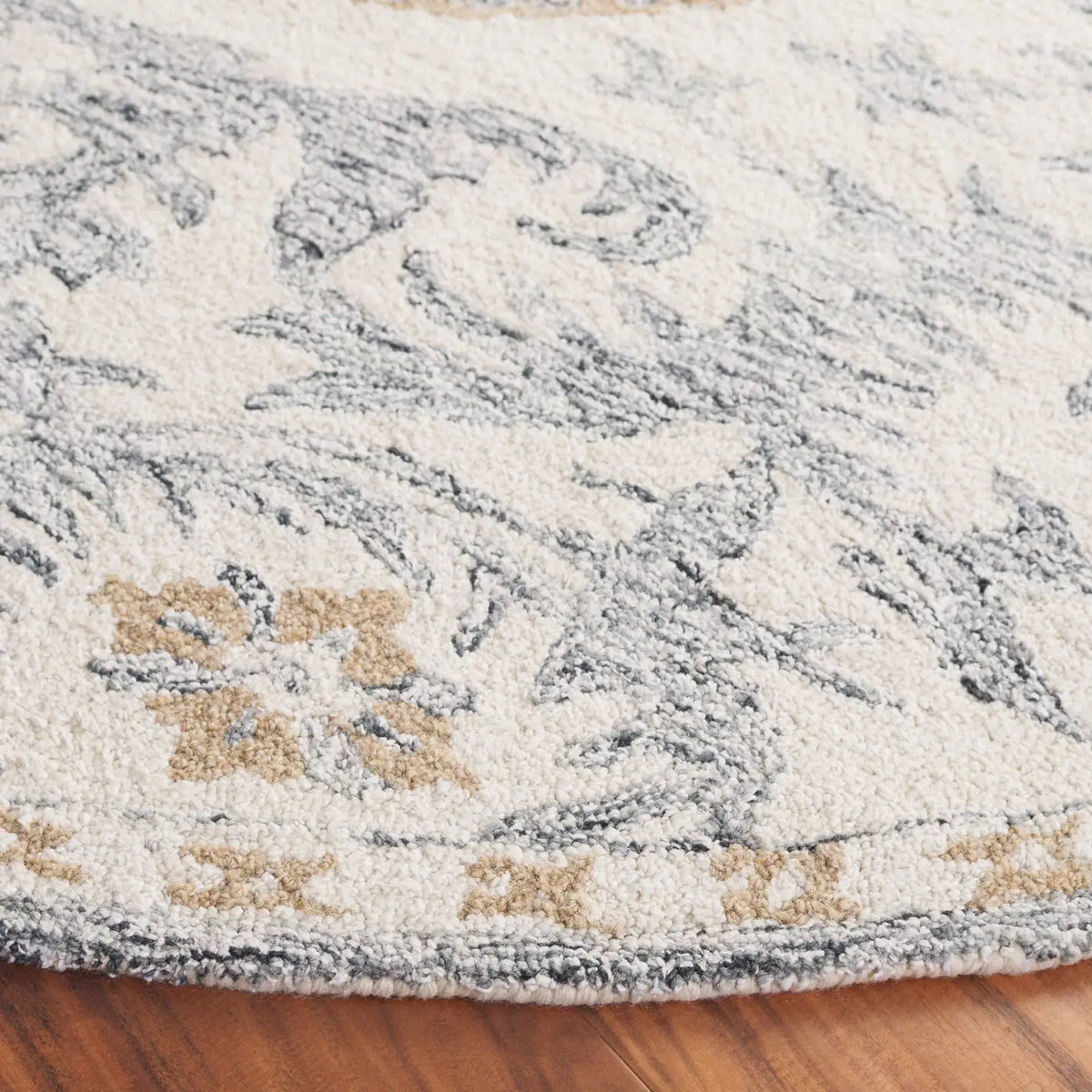 Safavieh Marquee 6'-0" x 6'-0" Rug in Beige / Grey