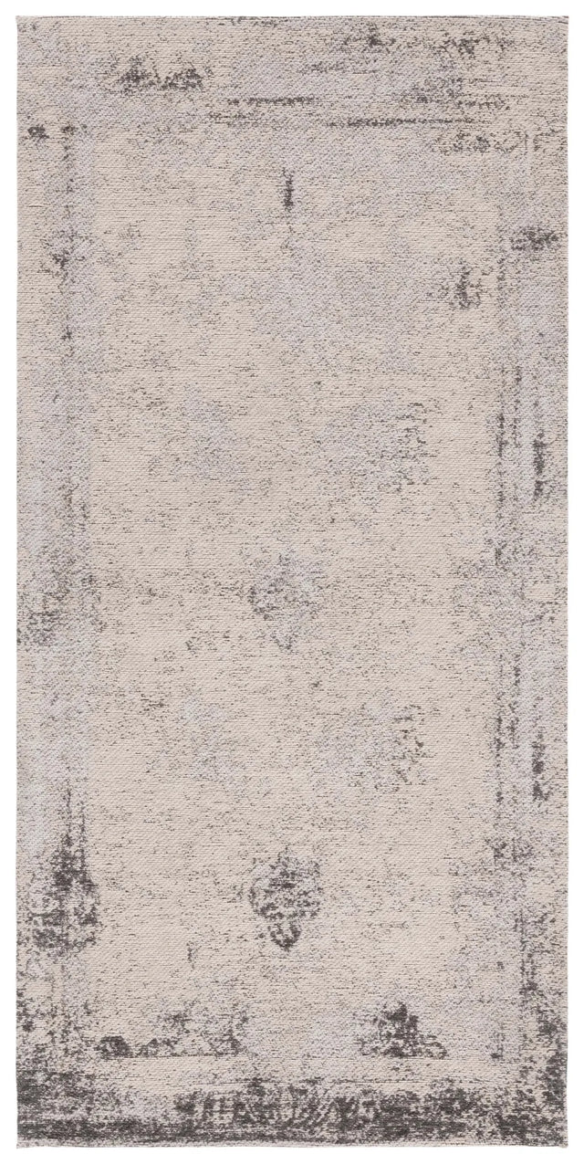 Safavieh Classic Vintage 2'-4" x 4'-8" Rug in Anthracite
