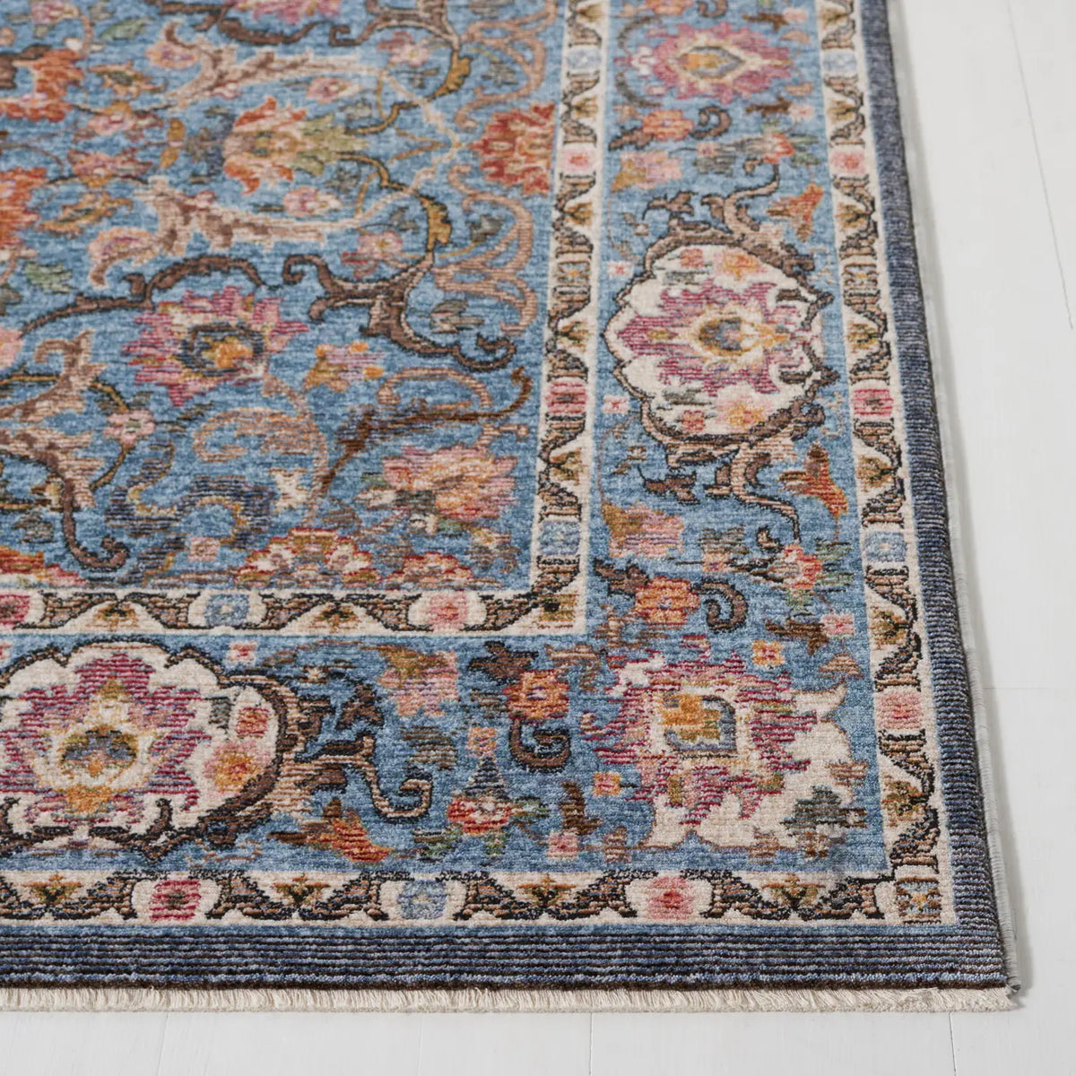 Safavieh Crimson 5'-0" x 7'-0" Rug in Blue / Black
