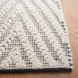 Safavieh Natura 4'-0" x 6'-0" Rug in Ivory / Black