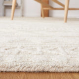 Safavieh Metro 4'-0" x 6'-0" Rug in Light Grey / Ivory