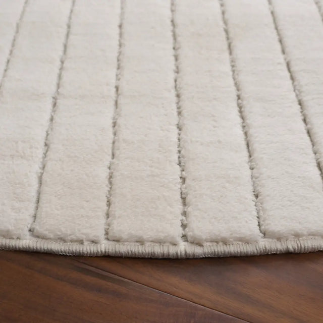 Safavieh Versailles 6'-0" x 6'-0" Rug in Ivory