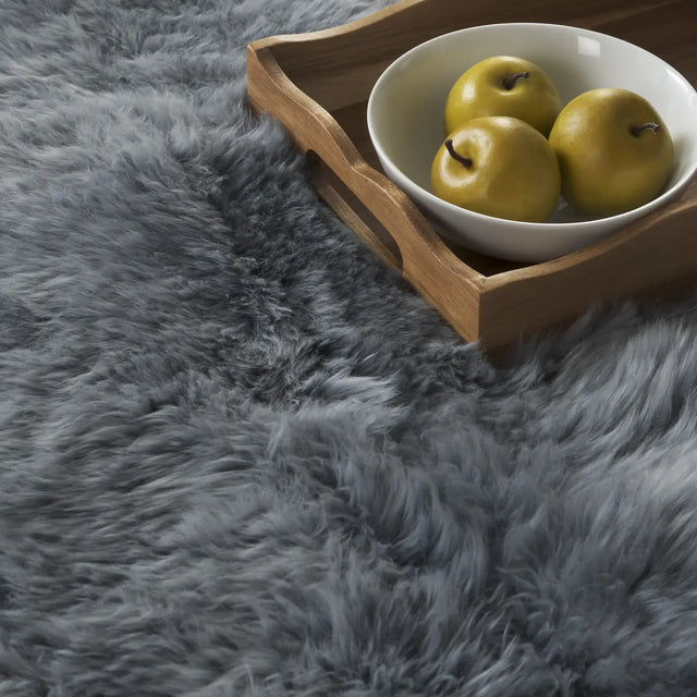 Safavieh Sheep Skin 3'-7" x 6'-0" Rug in Steel Blue