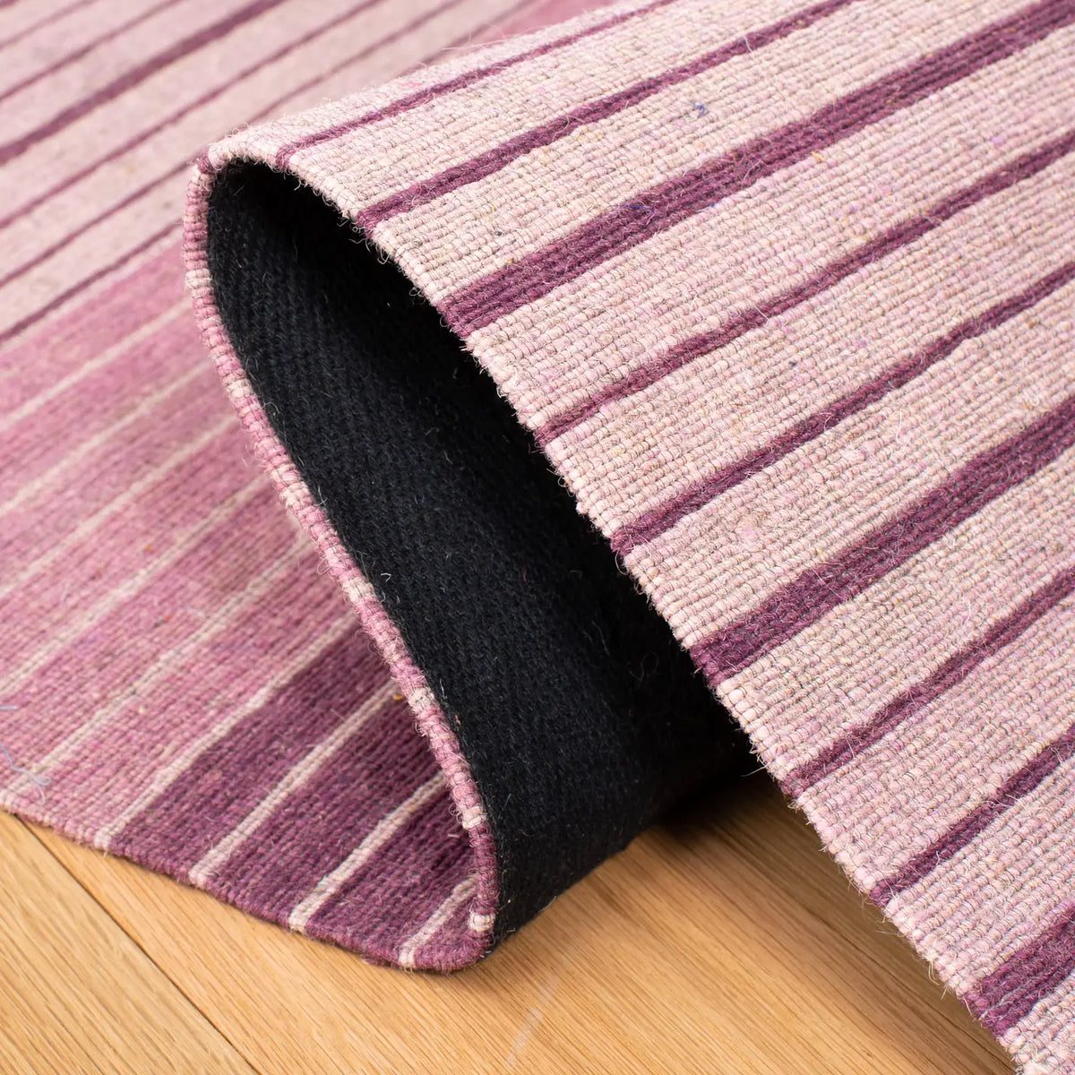 Safavieh Marbella 5'-0" x 8'-0" Rug in Lilac