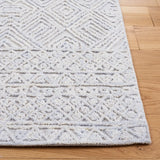Safavieh Textual 4'-0" x 6'-0" Rug in Grey / Ivory