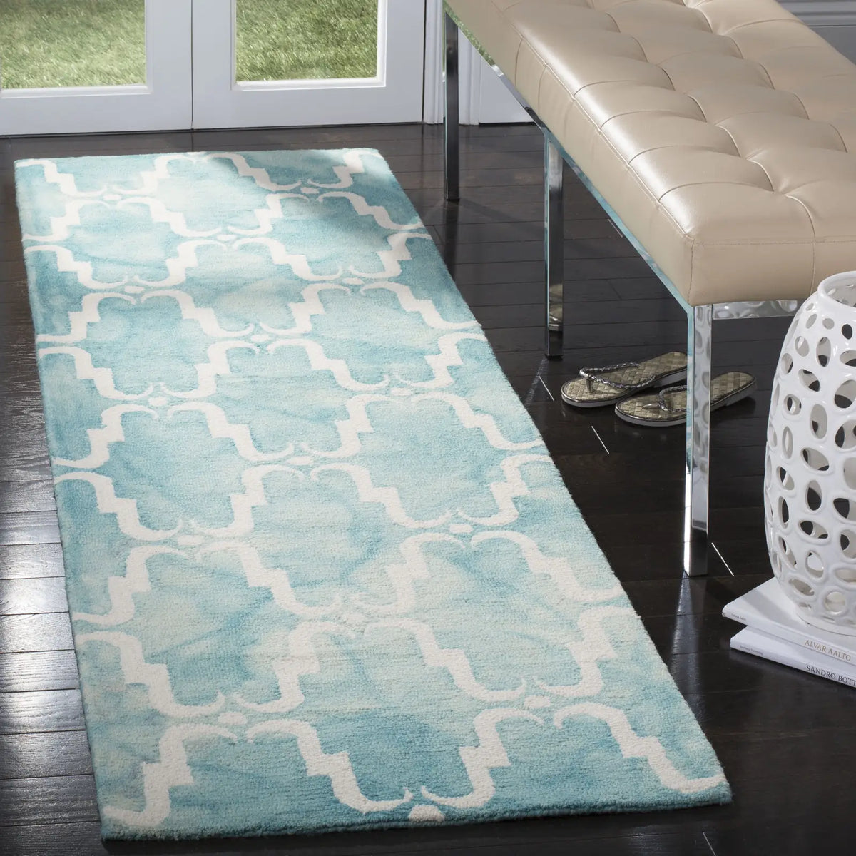 Safavieh Dip Dye 2'-3" x 8'-0" Rug in Turquoise / Ivory