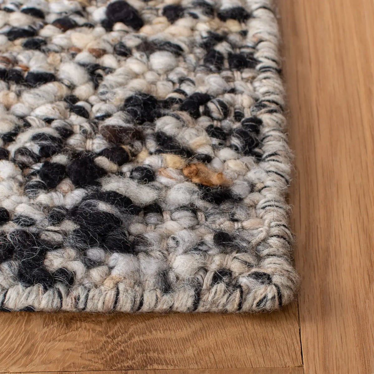Safavieh Natura 5'-0" x 8'-0" Rug in Beige / Grey
