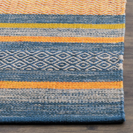 Safavieh Montauk 4'-0" x 6'-0" Rug in Blue / Orange