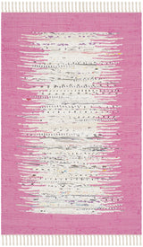 Safavieh Montauk 2'-6" x 4'-0" Rug in Ivory / Pink