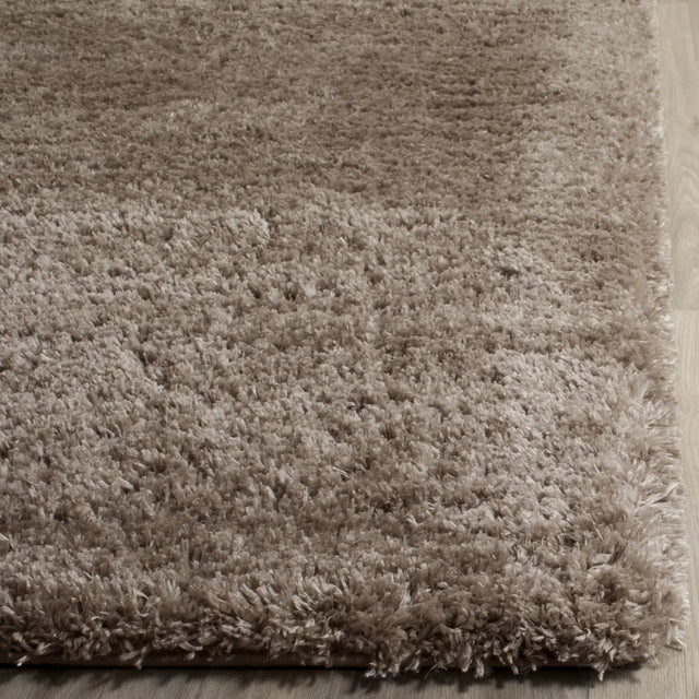 Safavieh Indie Shag 6'-7" x 9'-2" Rug in Mushroom