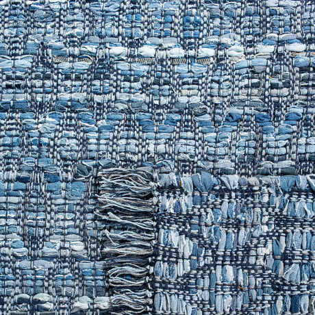 Safavieh Montauk 5'-0" x 8'-0" Rug in Blue