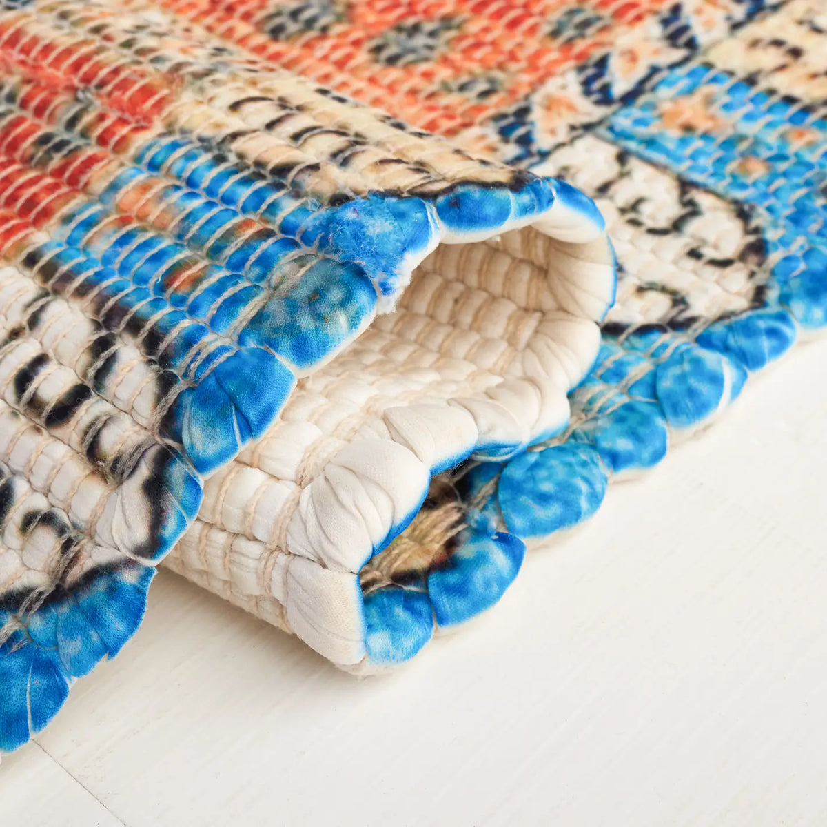 Safavieh Saffron 4'-0" x 6'-0" Rug in Orange / Blue