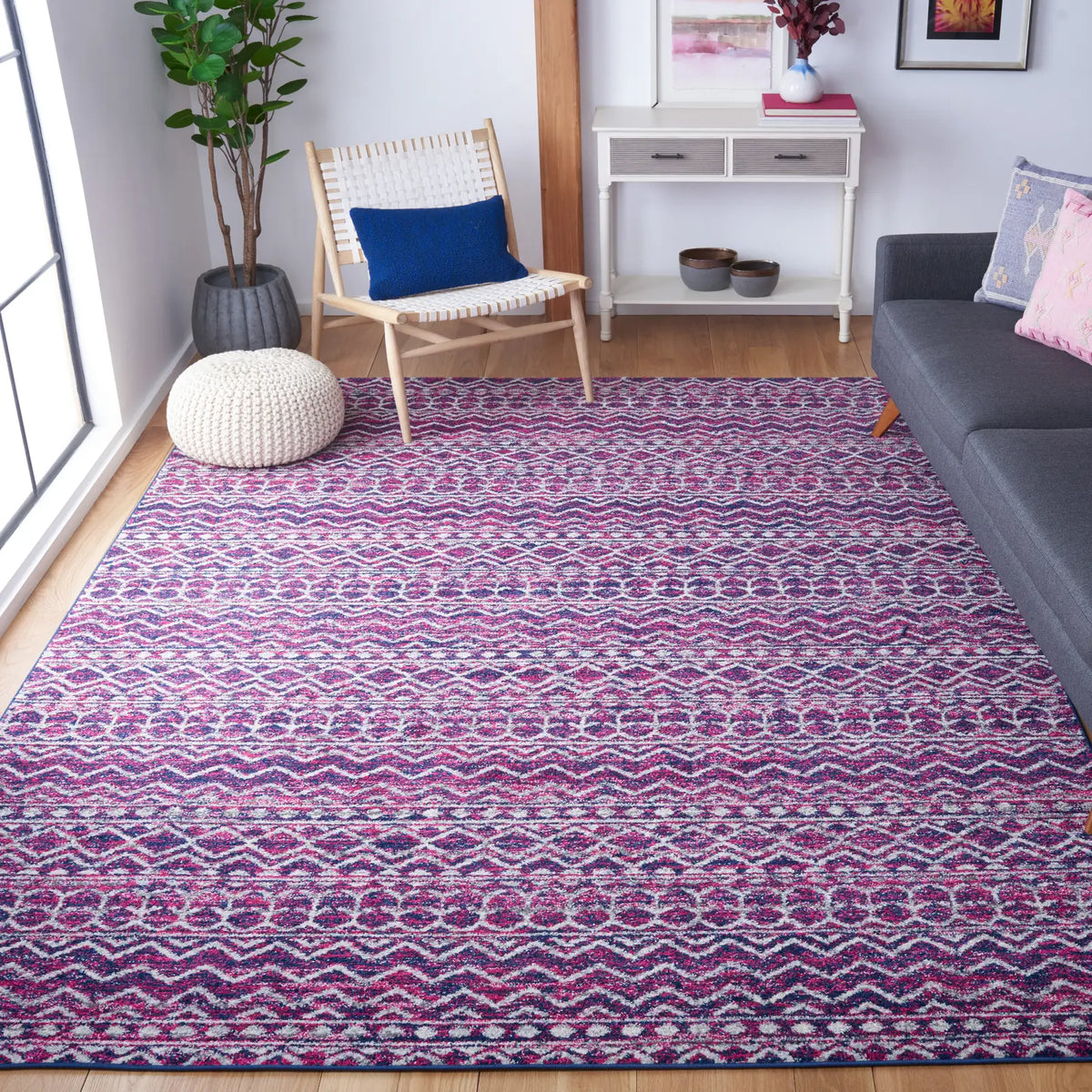 Safavieh Madison 6'-7" x 9'-2" Rug in Fuchsia / Navy