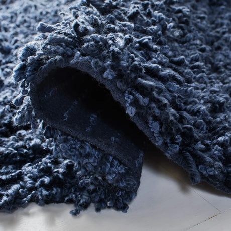 Safavieh Sheep Shag 4'-0" x 6'-0" Rug in Navy