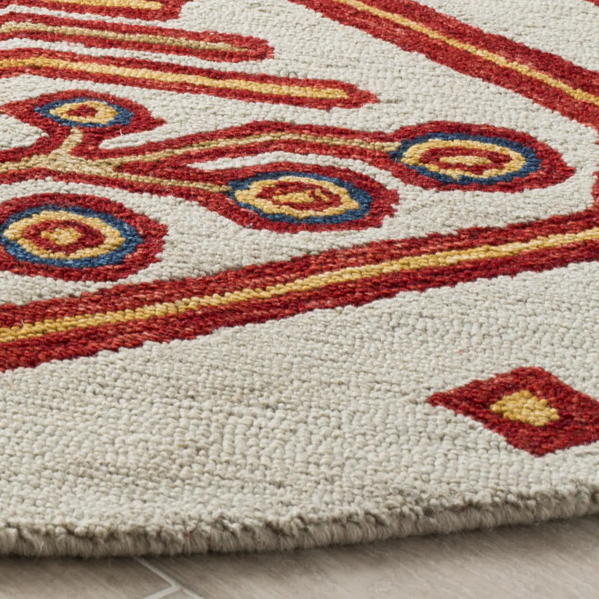 Safavieh Aspen 7'-0" x 7'-0" Rug in Ivory / Multi