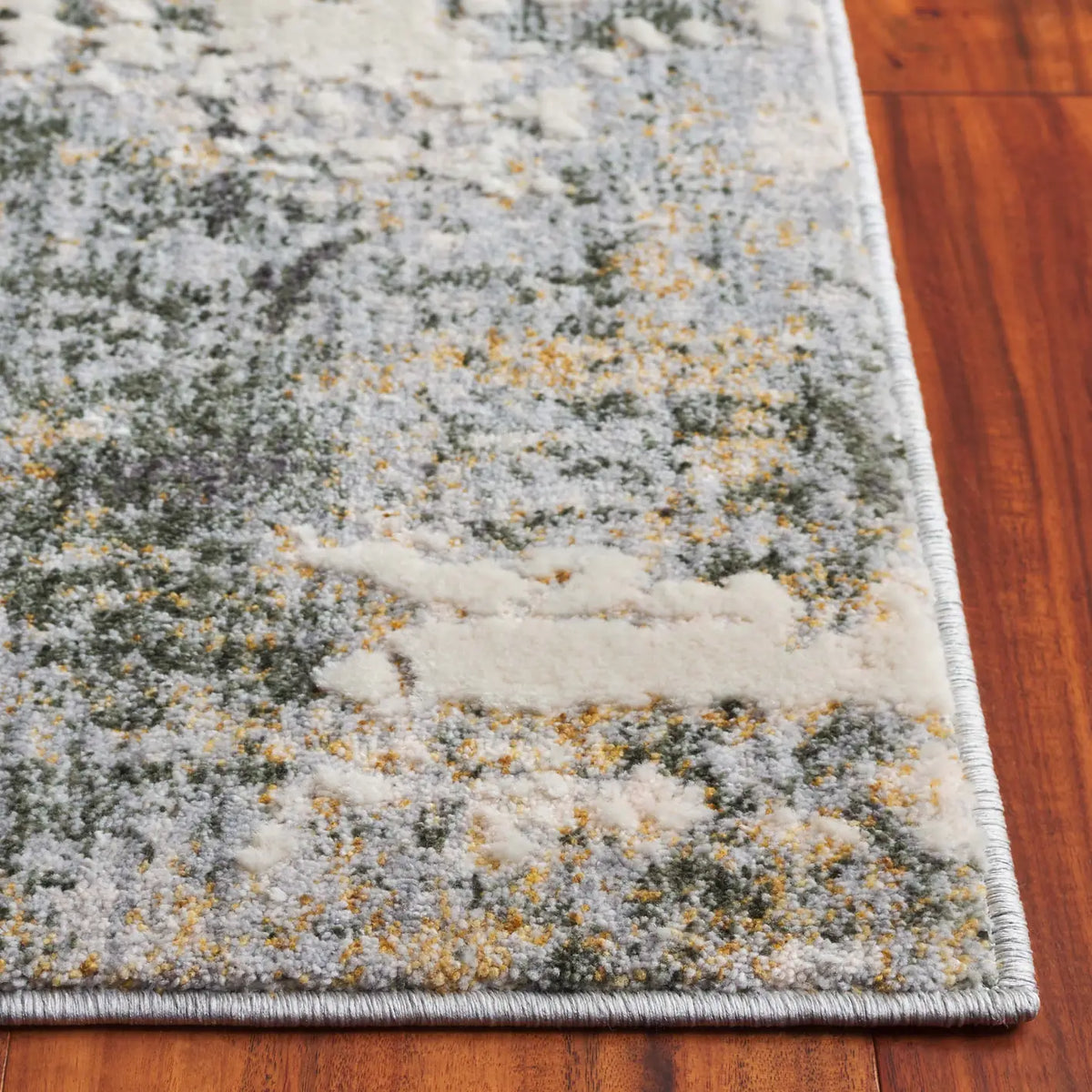 Safavieh Serena 200 5'-3" x 7'-6" Rug in Beige / Grey Ivory