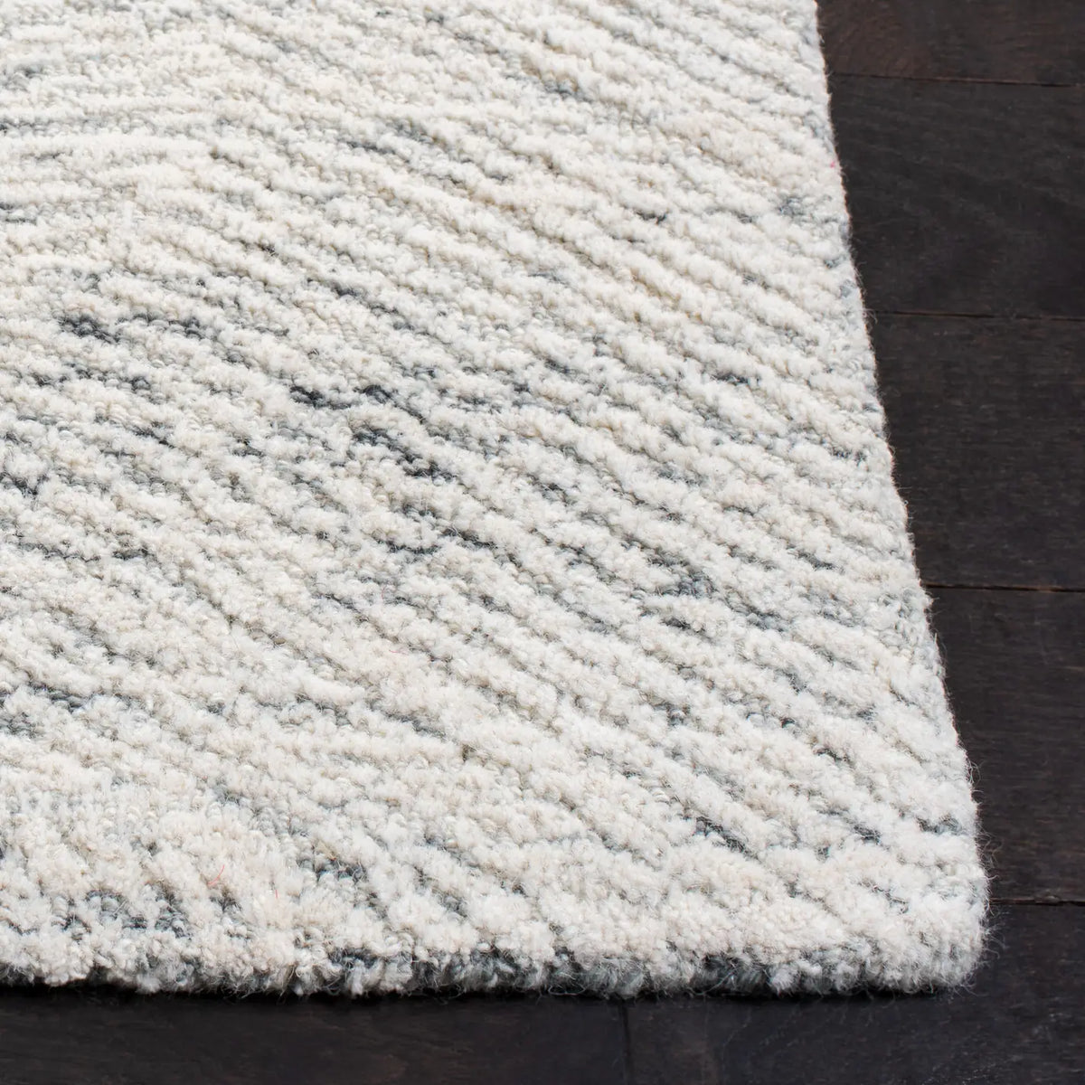 Safavieh Metro 4'-0" x 6'-0" Rug in Dark Grey / Ivory