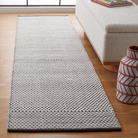 Safavieh Vermont 2'-3" x 9'-0" Rug in Brown / Ivory