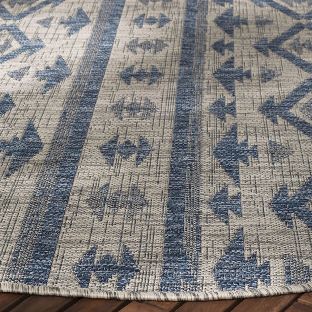 Safavieh Courtyard 6'-7" x 6'-7" Rug in Grey / Navy