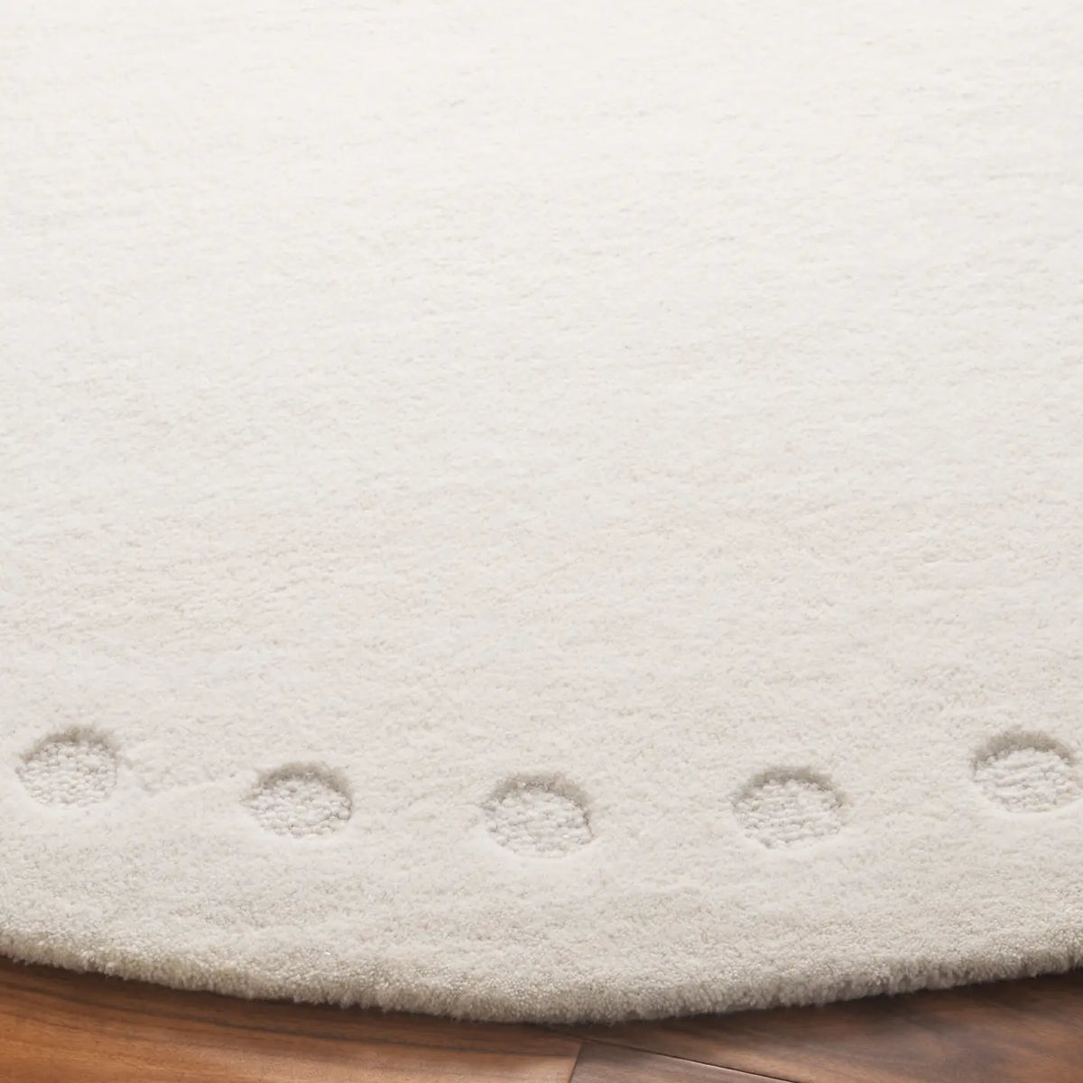 Safavieh Metro 6'-0" x 6'-0" Rug in Ivory