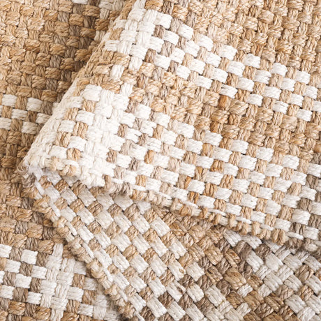Safavieh Natural Fiber 4'-0" x 6'-0" Rug in Natural / Bleach