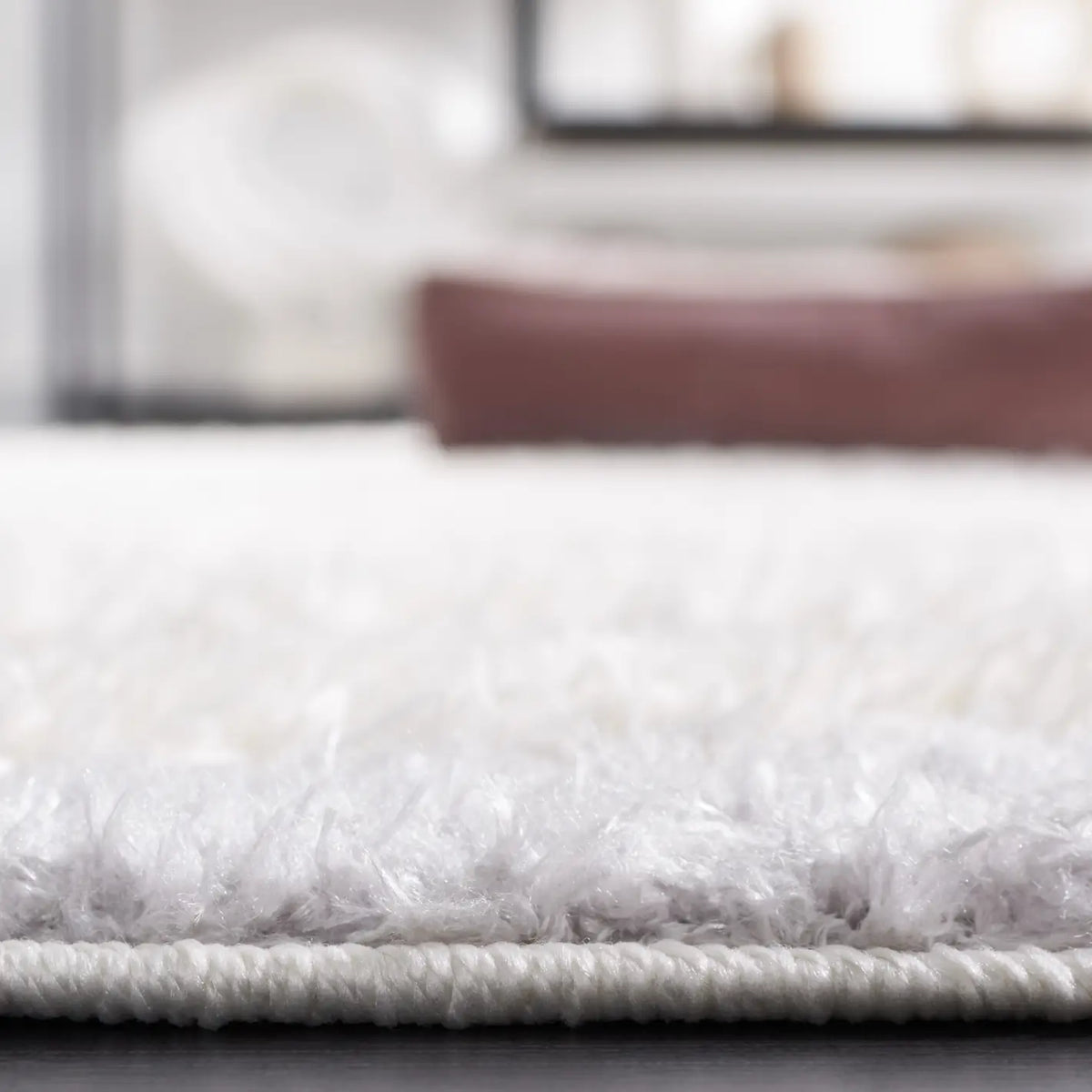 Safavieh Norway 4'-0" x 6'-0" Rug in Grey / Ivory