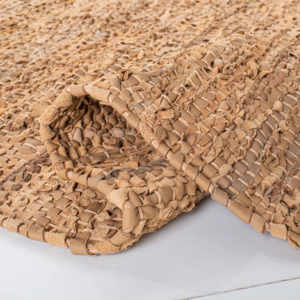 Safavieh Vintage Leather 4'-0" x 6'-0" Rug in Light Gold