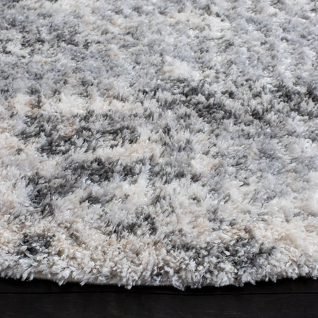 Safavieh Berber Shag 200 10'-0" x 10'-0" Rug in Ivory / Grey