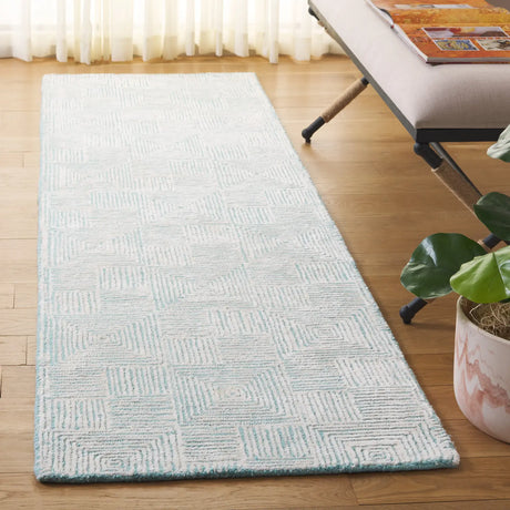 Safavieh Glamour 2'-3" x 8'-0" Rug in Ivory / Turquoise