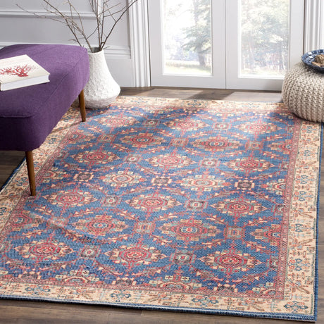 Safavieh Saffron 4'-0" x 6'-0" Rug in Navy / Beige