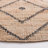 Safavieh Kilim 5'-0" x 5'-0" Rug in Natural / Charcoal
