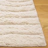 Safavieh Vermont 4'-0" x 6'-0" Rug in Ivory
