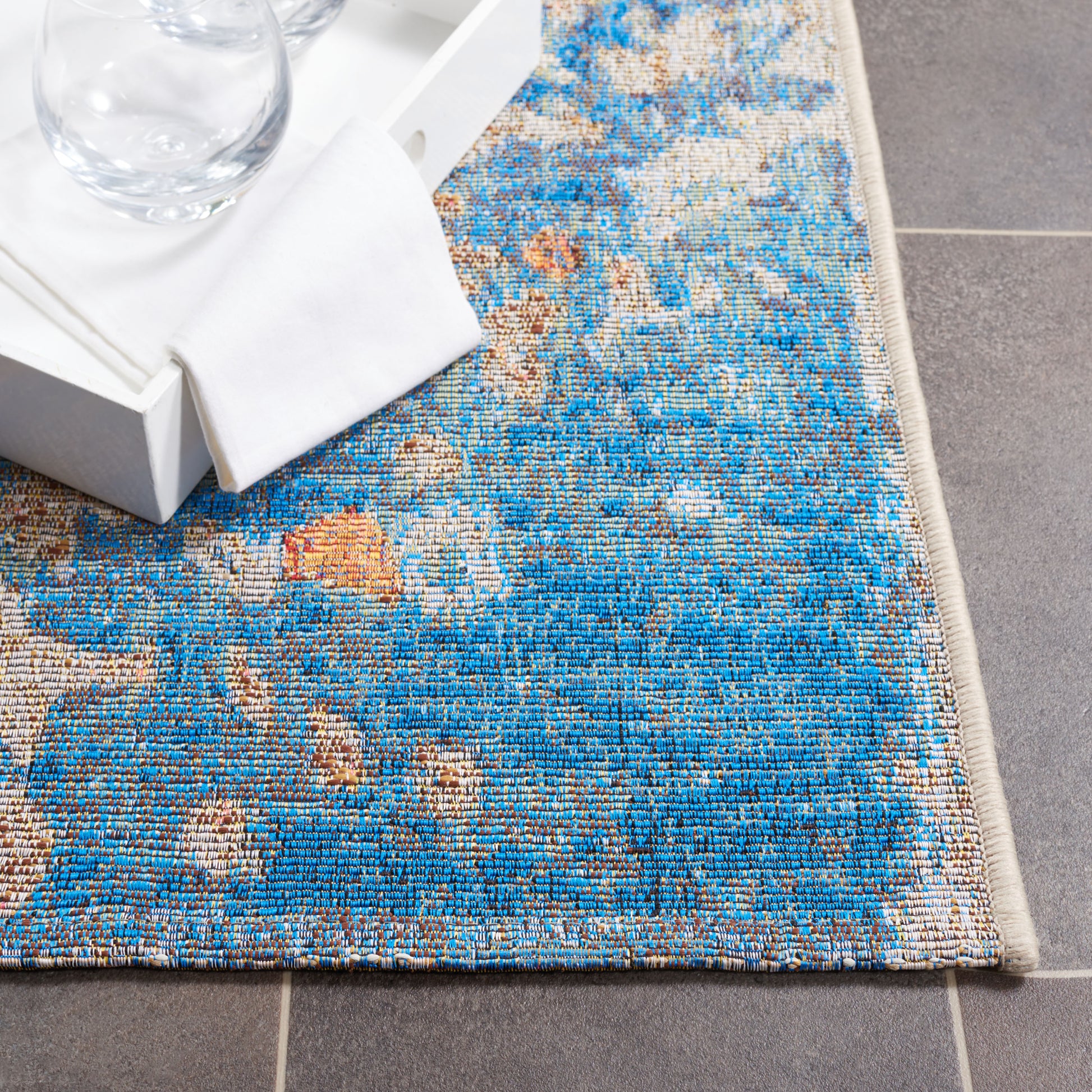 Safavieh Barbados Bar536M Blue/Rust Area Rug