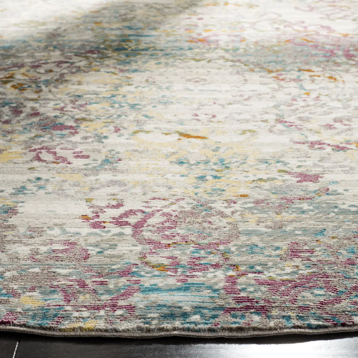 Safavieh Aria 6'-5" x 6'-5" Rug in Cream / Multi