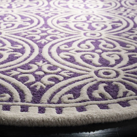Safavieh Cambridge 6'-0" x 6'-0" Rug in Purple / Ivory