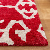 Safavieh Wyndham 6'-0" x 9'-0" Rug in Red / Ivory