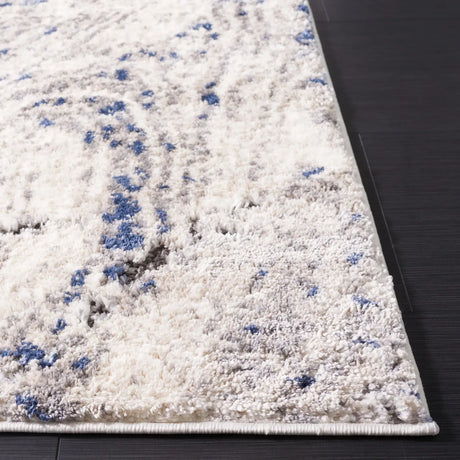 Safavieh Petra 4'-0" x 6'-0" Rug in Ivory / Blue