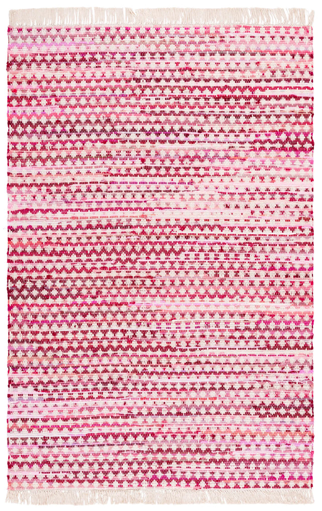 Safavieh Montauk 4'-0" x 6'-0" Rug in Pink / Ivory