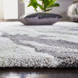 Safavieh Century 300 4'-5" x 6'-5" Rug in Grey / Green