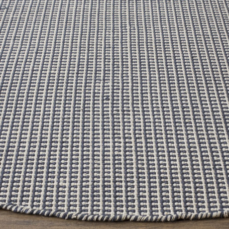 Safavieh Montauk 6'-0" x 6'-0" Rug in Ivory / Navy