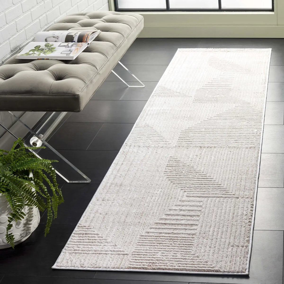 Safavieh Eternal 2'-2" x 8'-0" Rug in Ivory / Beige