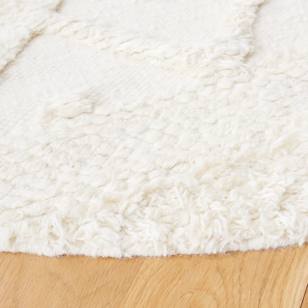 Safavieh Kenya 6'-0" x 6'-0" Rug in Ivory