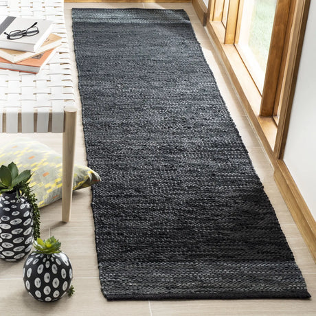 Safavieh Vintage Leather 2'-3" x 6'-0" Rug in Black / Grey