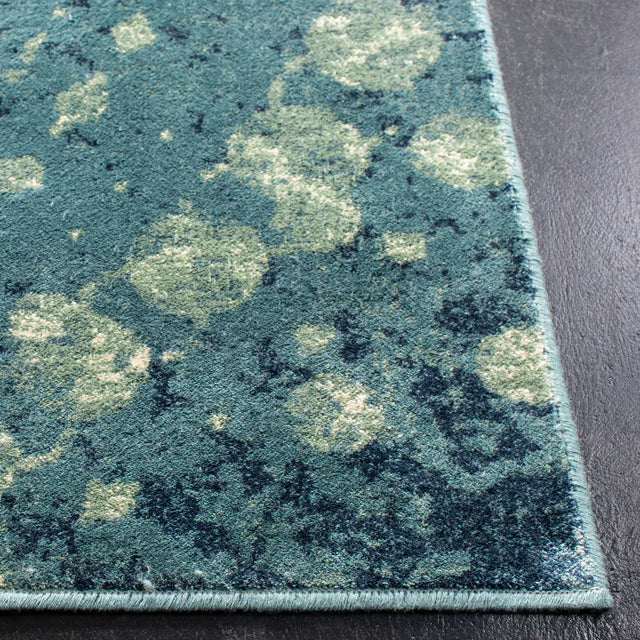 Safavieh Constellation Vintage 4'-0" x 5'-7" Rug in Turquoise / Multi