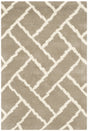 Safavieh Chatham 2'-0" x 3'-0" Rug in Beige / Ivory