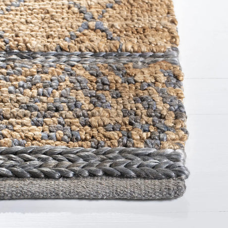 Safavieh Natural Fiber 4'-0" x 6'-0" Rug in Beige / Grey