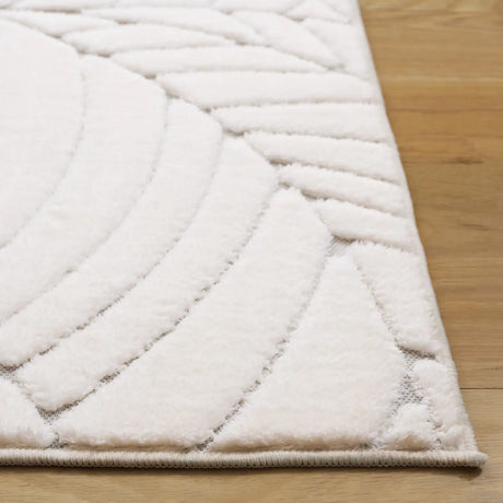 Safavieh Versailles 4'-0" x 6'-0" Rug in Ivory