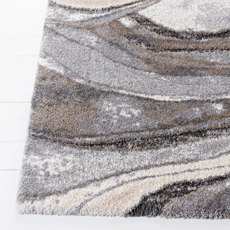Safavieh Cyrus Shag 4'-5" x 6'-5" Rug in Grey / Beige