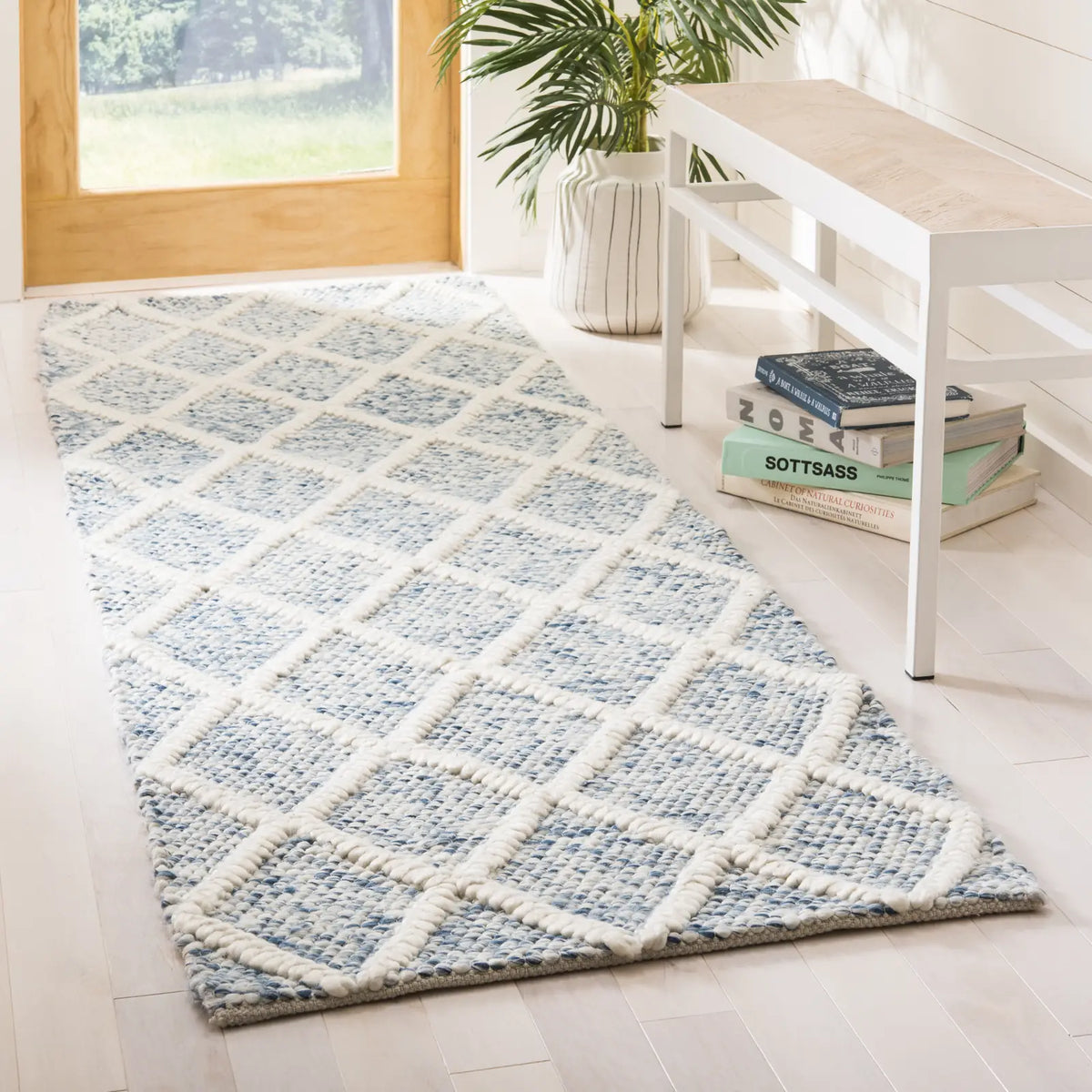 Safavieh Natura 2'-3" x 8'-0" Rug in Ivory / Blue